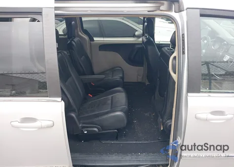 2012 Chrysler Town & Country Touring z USA, uszkodzony, nr VIN 2C4RC1BG5CR306913